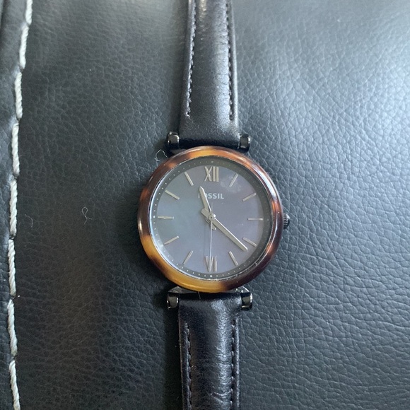 Fossil Watch - Picture 2 of 3
